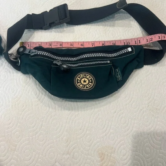 Vintage Kipling Waist Bag Green Crinkle Fanny Pack Belt Bag with furry Monkey - Picture 10 of 14